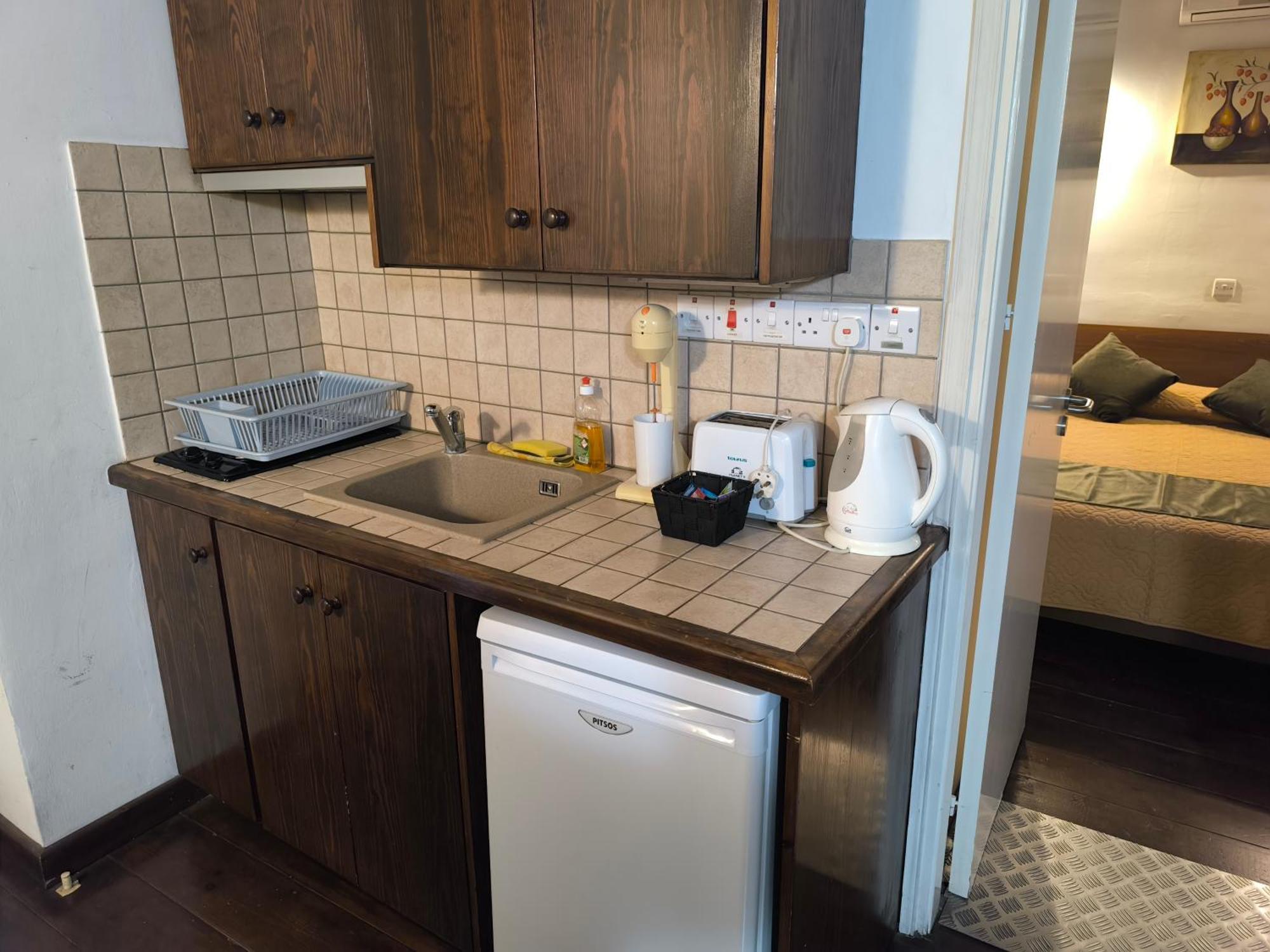 Enipnion Apartments カコペトリア エクステリア 写真